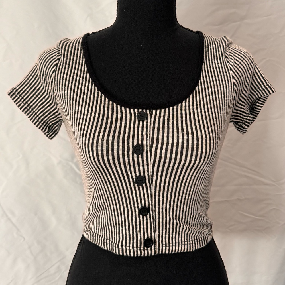 Caution to the Wind Short Sleeve Black and White Striped Shirt in Small